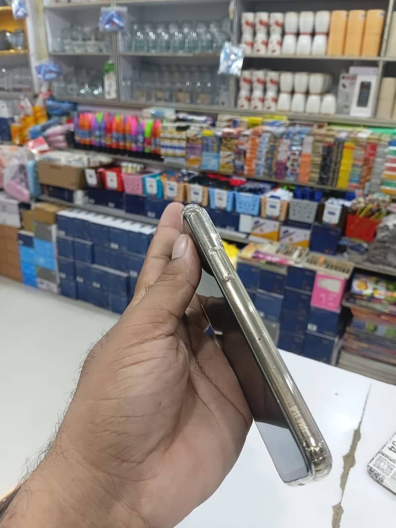 Apple iPhone 11 Pro 5