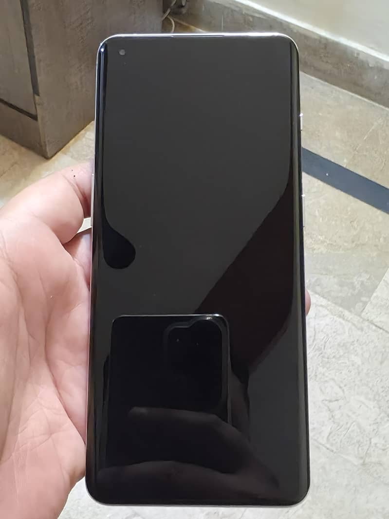One Plus 10 Pro 1
