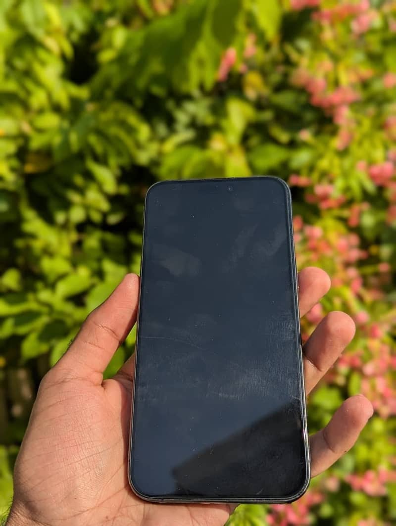 Apple iPhone 15 Pro Max 2