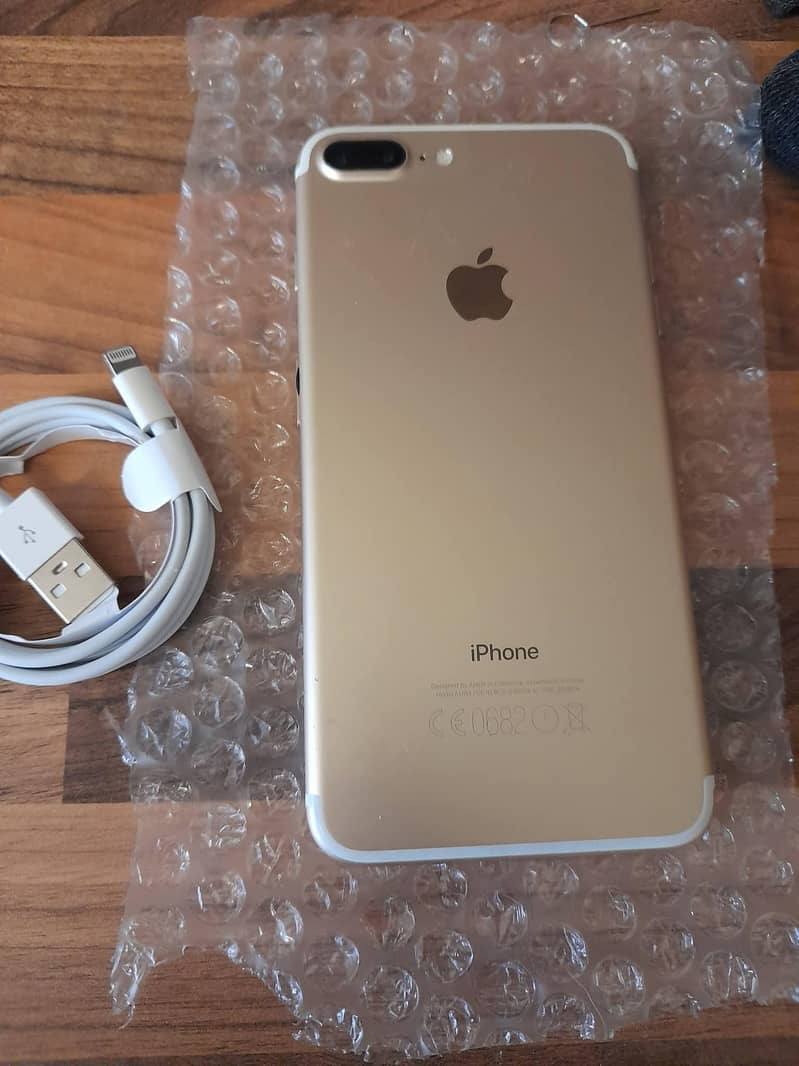 Apple iPhone 7 Plus 2