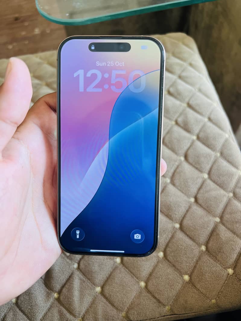 Apple iPhone 16 Pro (jv) 1