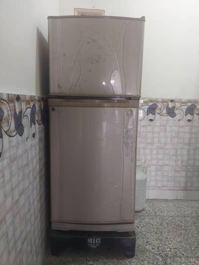 dawlance refrigerator