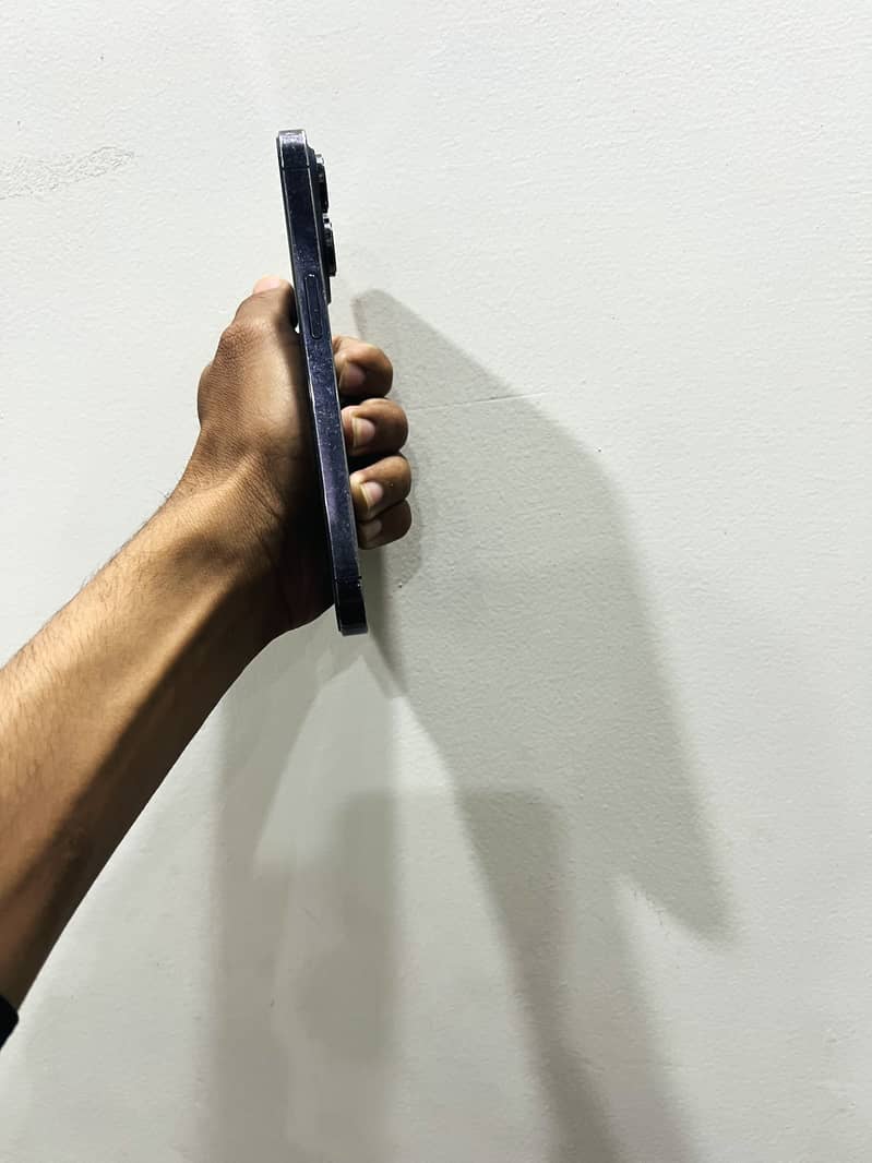 Apple iPhone 14 Pro 1