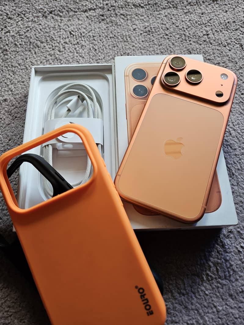 Apple iPhone 17 Pro JV 0