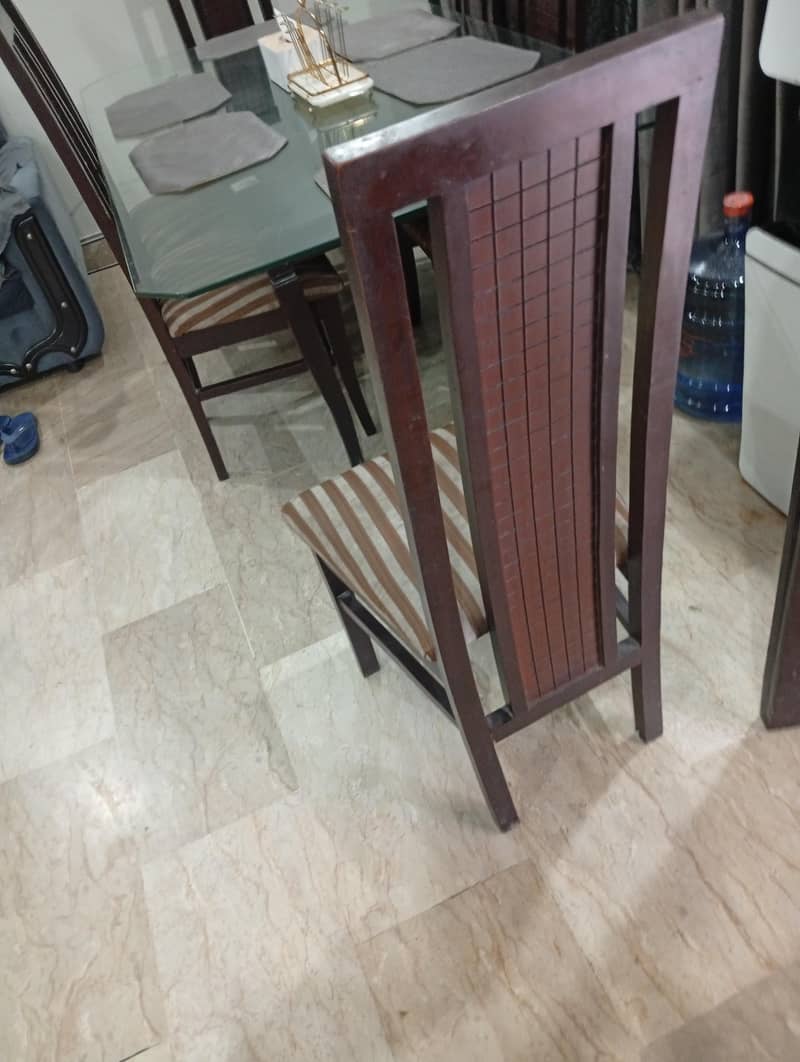 new Woden dining table 1