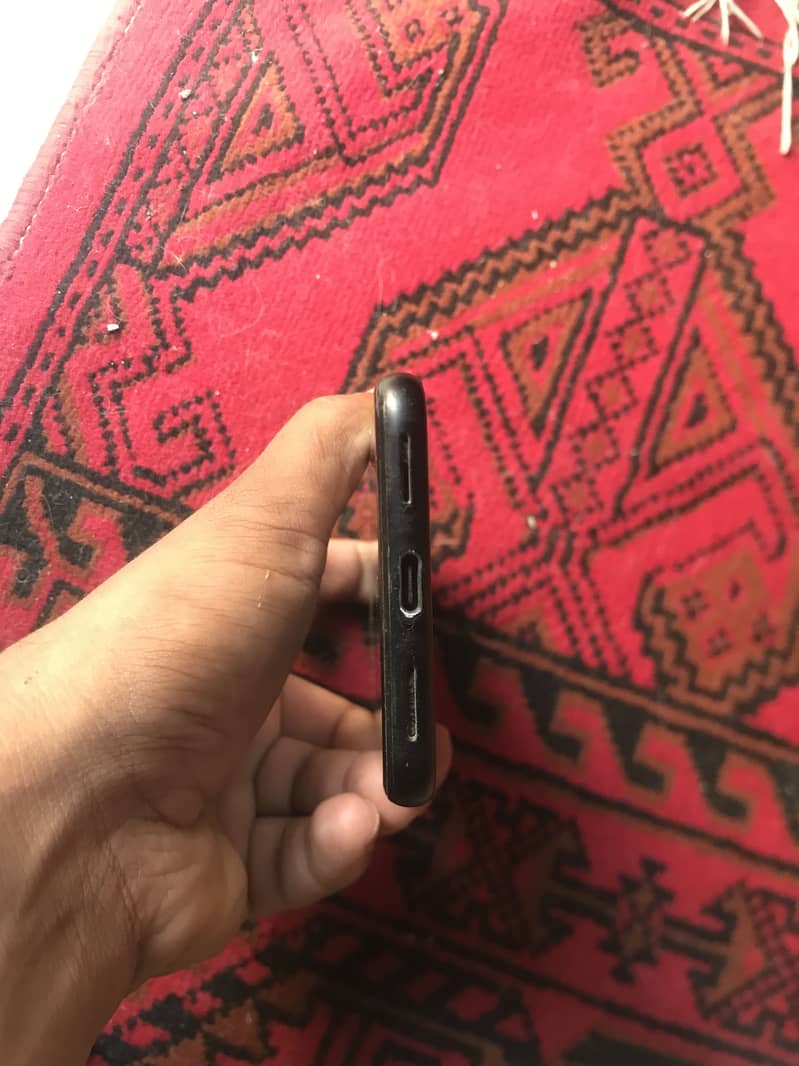 Google Pixel 4 3