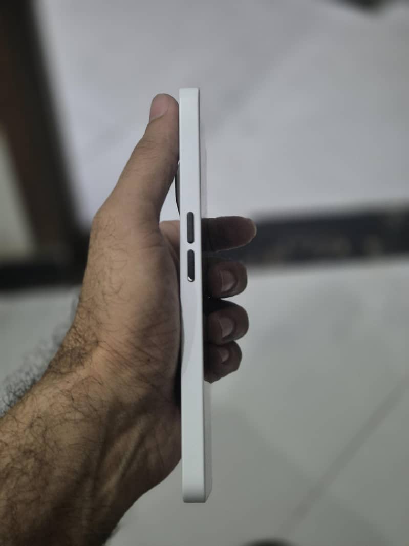 Nothing Phone 3A 4