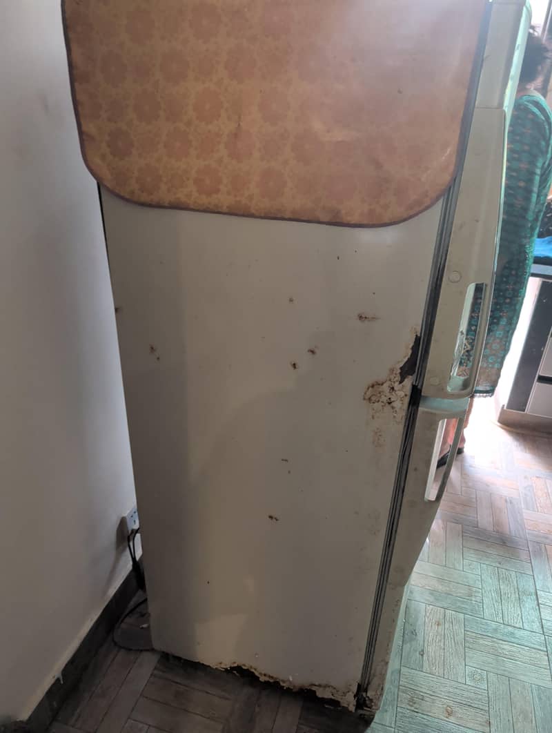Dawlance fridge 0