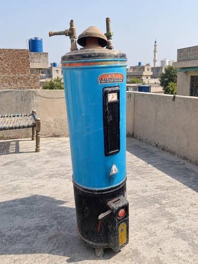 Gas geyser 35 gallon for sale