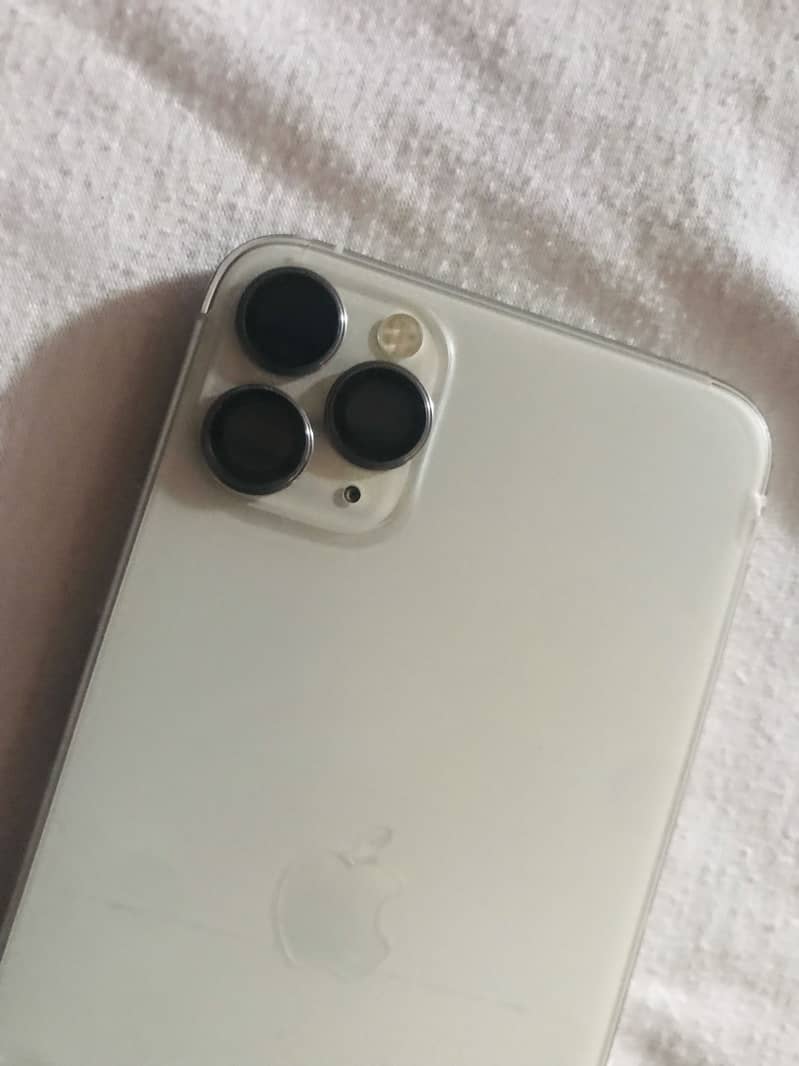 Apple iPhone 11 Pro Max 1