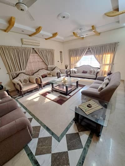 1 Kanal 2.5 Storey House For Sale Highway side
