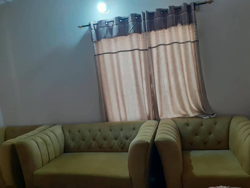 7 seater sofa 0