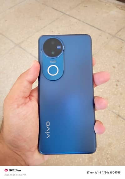 Vivo v50 12gb 256gb box charger 10 by 10