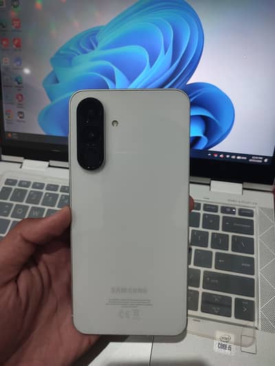 Samsung Galaxy A56 5G 8/256GB  White | 9/10 | Rs. 95,000