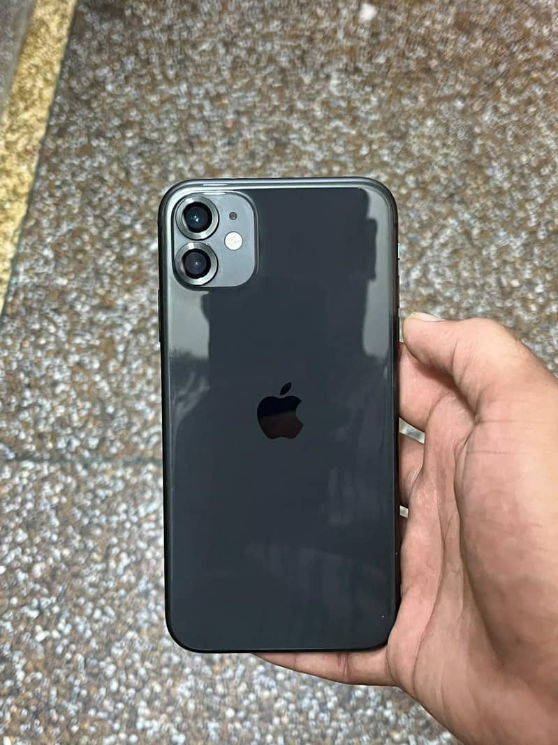 Apple iPhone 11 4