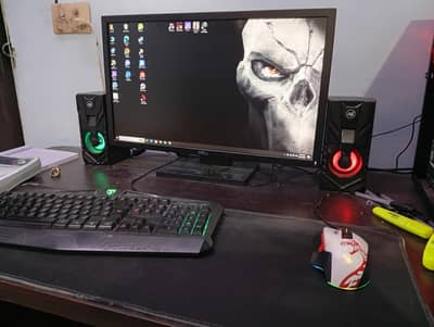 GAMING PC WITH MONITOR 24" Dell  FOR SALE — CORE i7 + RX 580 8GB