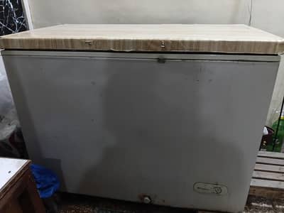 Dawlance freezer in good condition