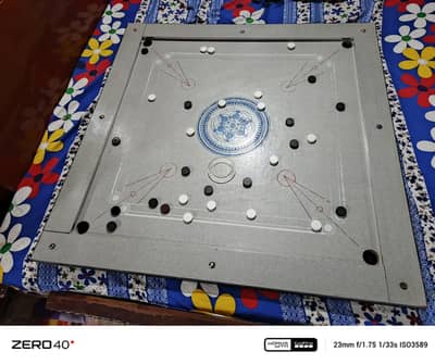karom bord size 4+4 fot with picecs aur pockets