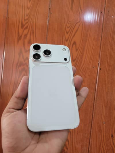 Apple iPhone 17 Pro xr convertd