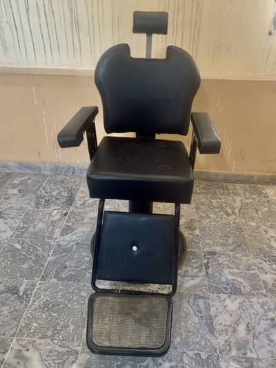 Professional Salon Chair / Barber Chair - Black