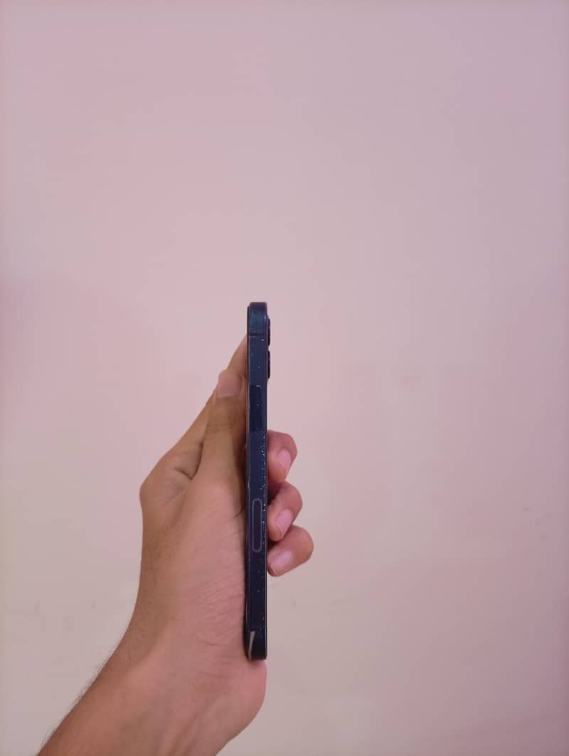 iPhone 12. (EXCHANGE POSSIBLE) 4