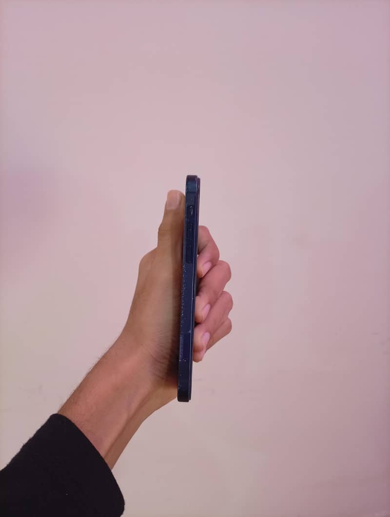 iPhone 12. (EXCHANGE POSSIBLE) 6