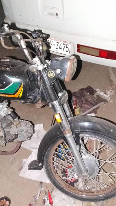 united cd70 first owner genuien condition karachi