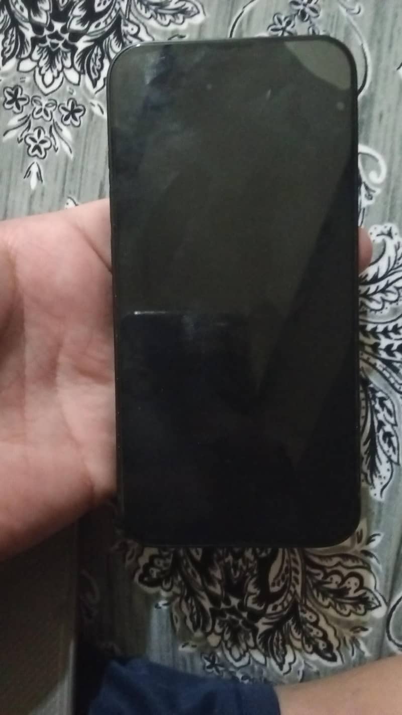 Apple iPhone 13 2