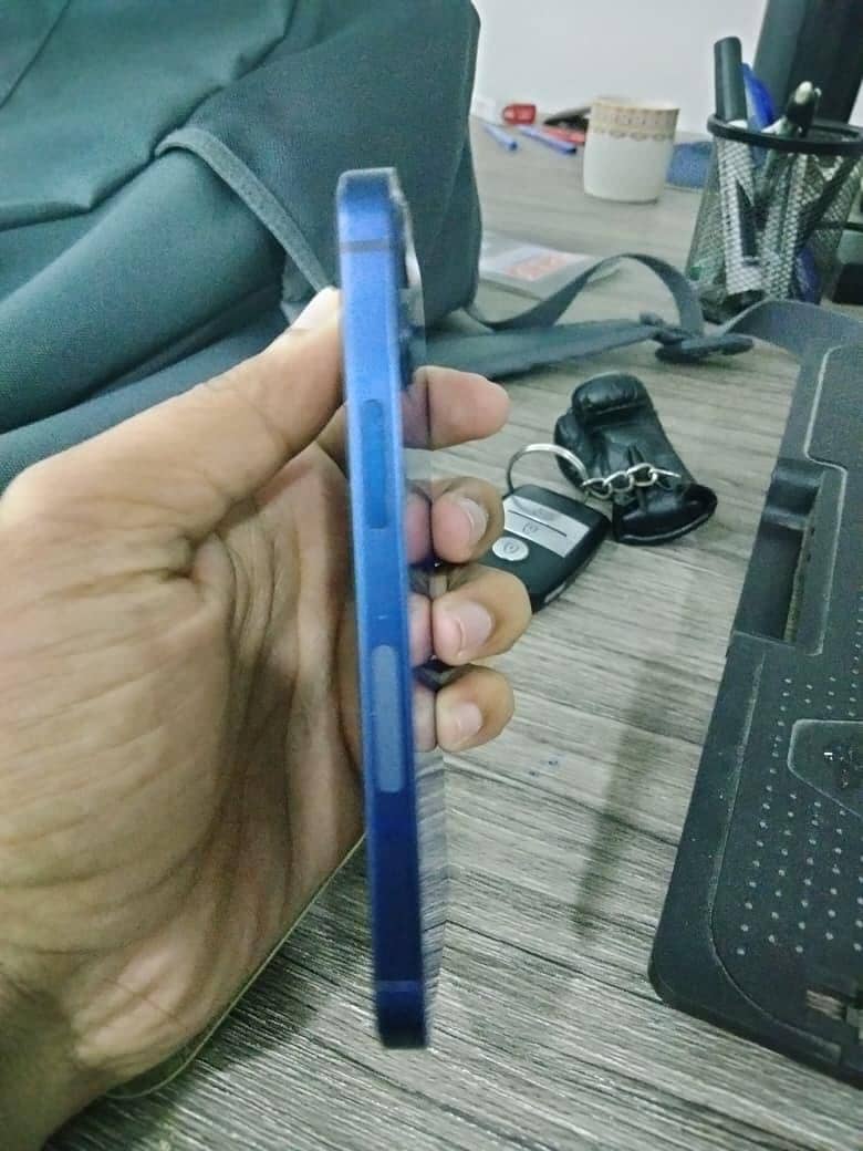 iphone 12mini 4