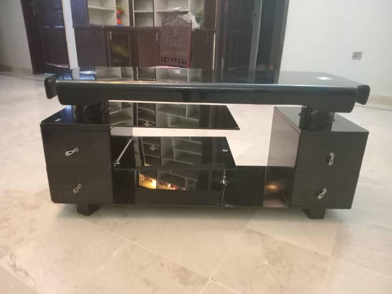 TV table 1