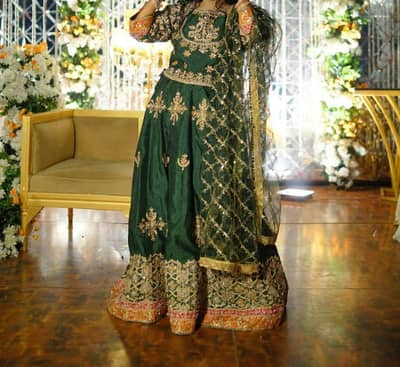mehndi lehenga