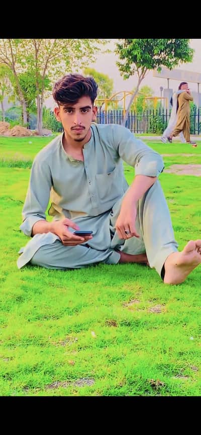 I need to job qualification matric  contract us 03181328481