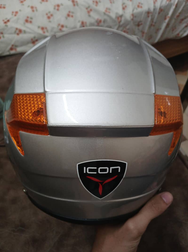 icon helmet 1