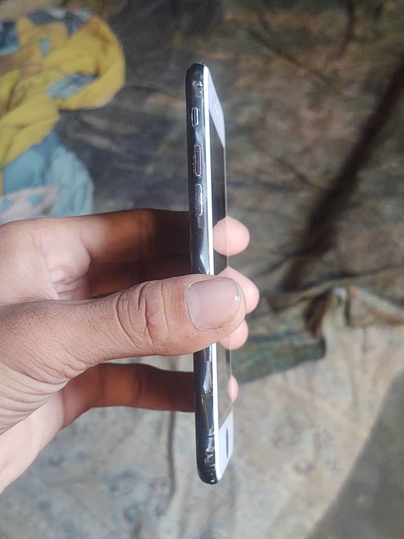 Apple iPhone 7 4