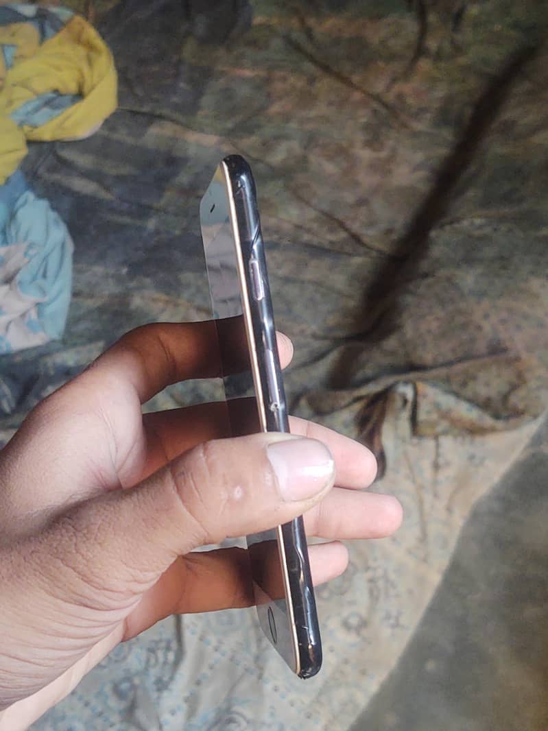 Apple iPhone 7 7