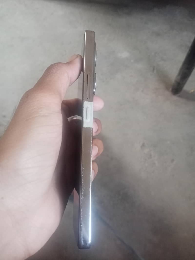 Infinix Note 40 4