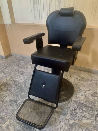 Barber Chair / Salon Chair - Black