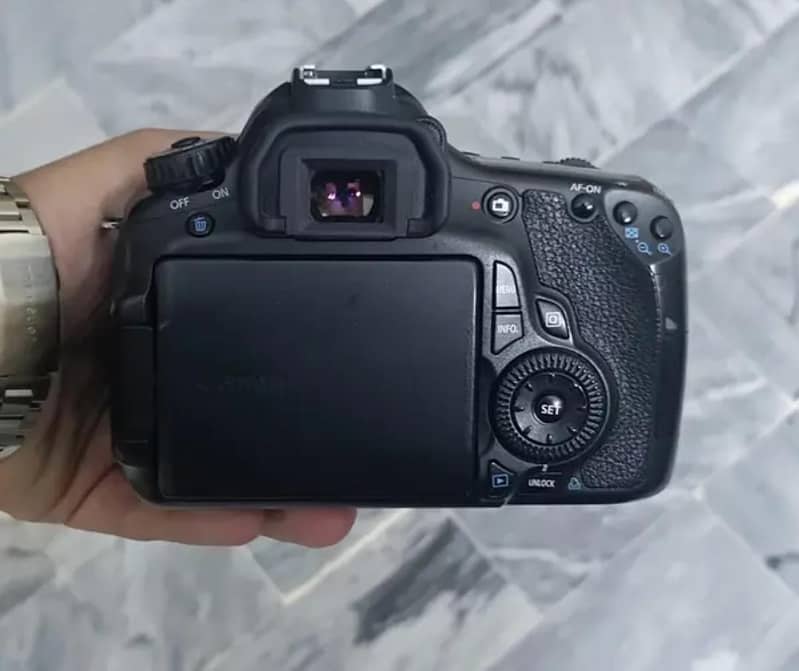 CANON 60D 2
