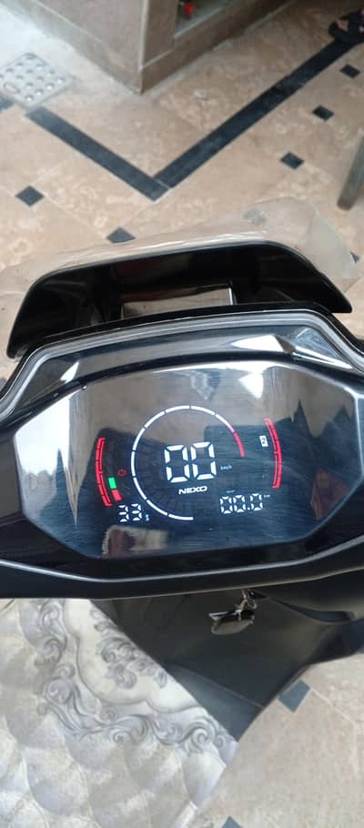 Nexo Scooty