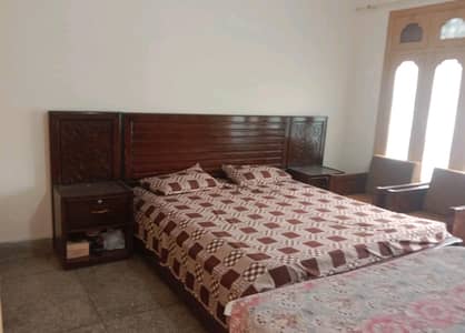 Prime Location 5 Marla House available for sale in Government Colony, Government Colony