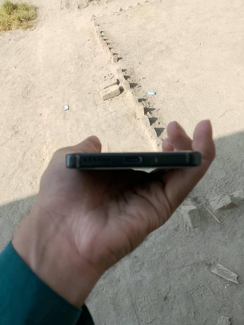 Xiaomi Redmi Note 13 Pro 3