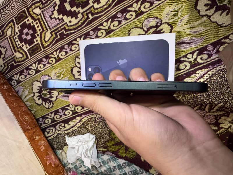 Apple iPhone 13 1