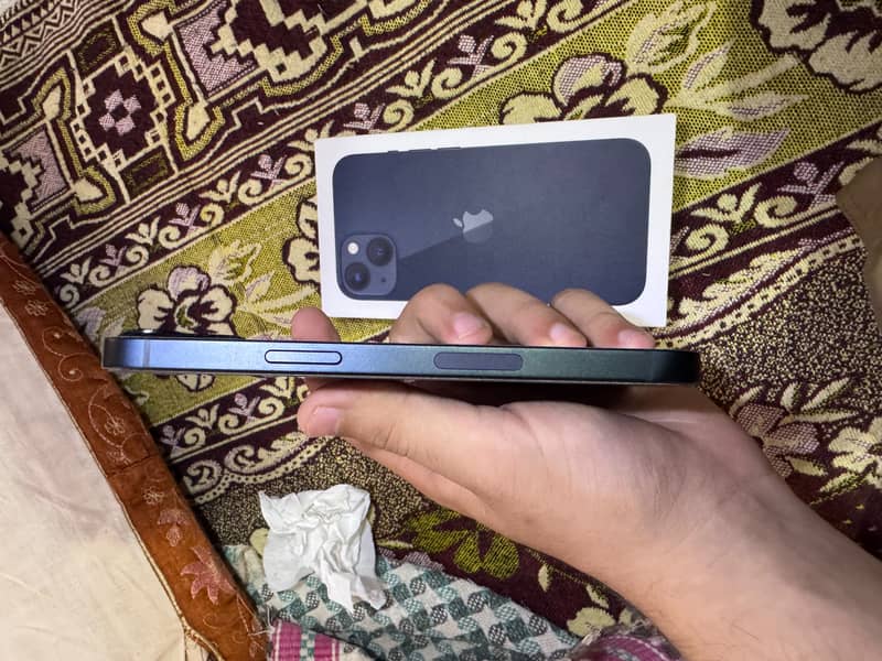 Apple iPhone 13 3