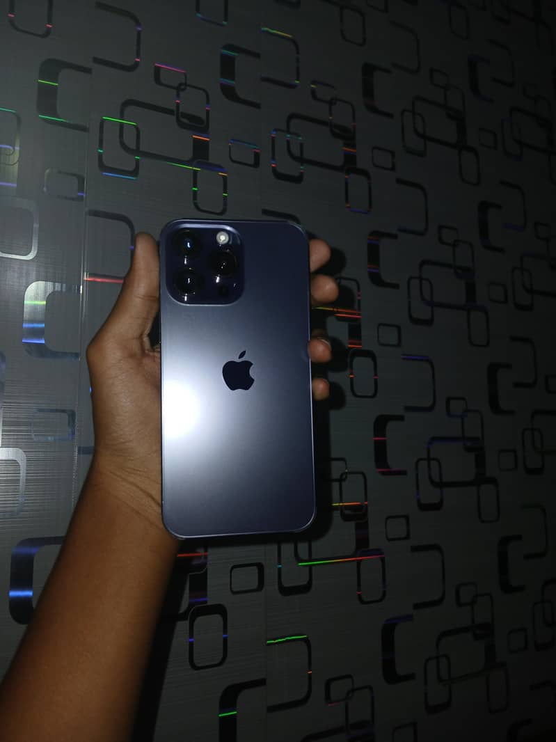Apple iPhone 14 Pro Max 0