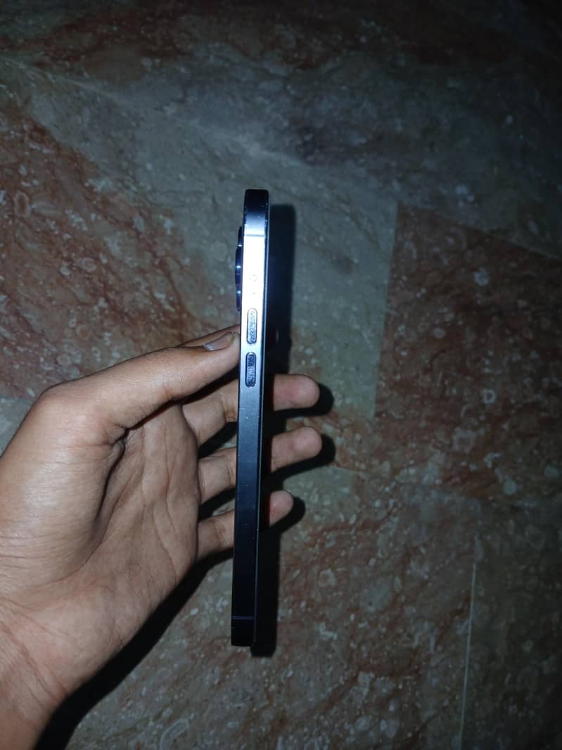 Apple iPhone 14 Pro Max 6