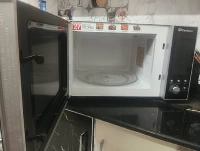 Dawlance Microwave Oven – Like New, Lightly Used
