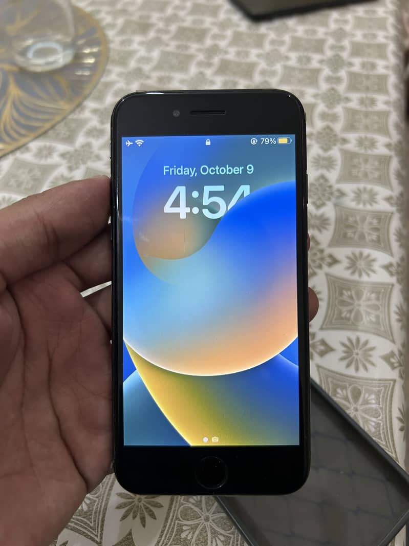 Apple iPhone 8 0