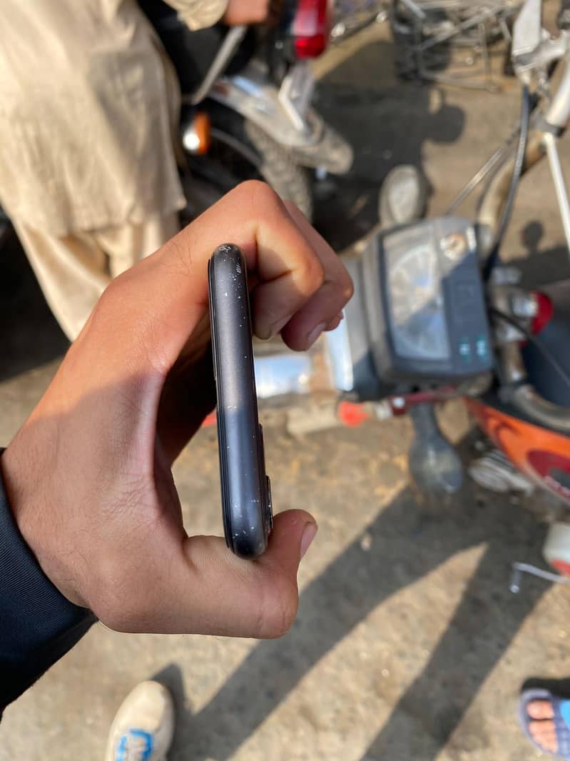 Apple iPhone 11 2