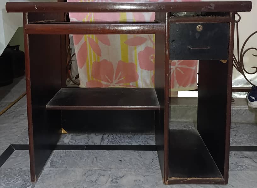 Computer and Study Table 2