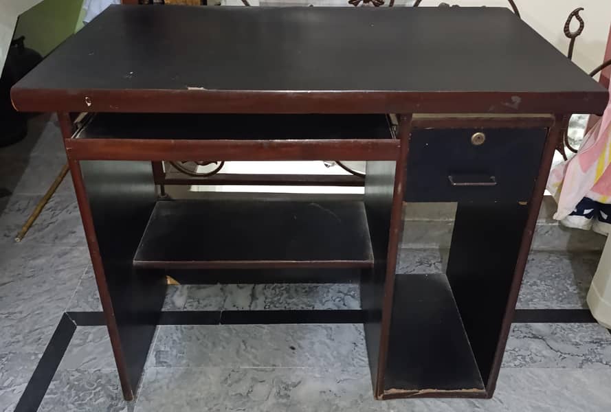 Computer and Study Table 3